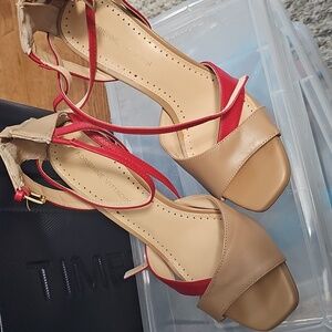 Adrienne Vittadini Xtra Sandals